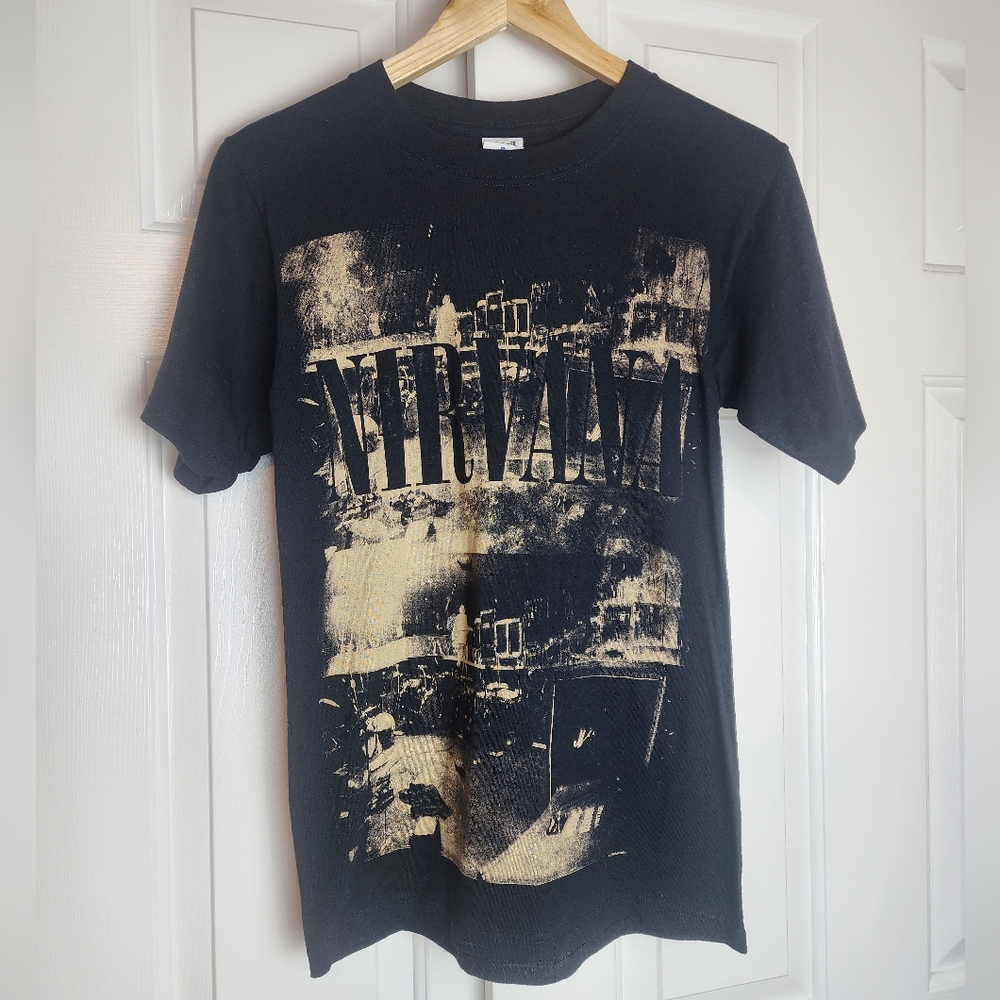 NIRVANA Black and Gold Crew Neck Graphic Tee Size S NWT